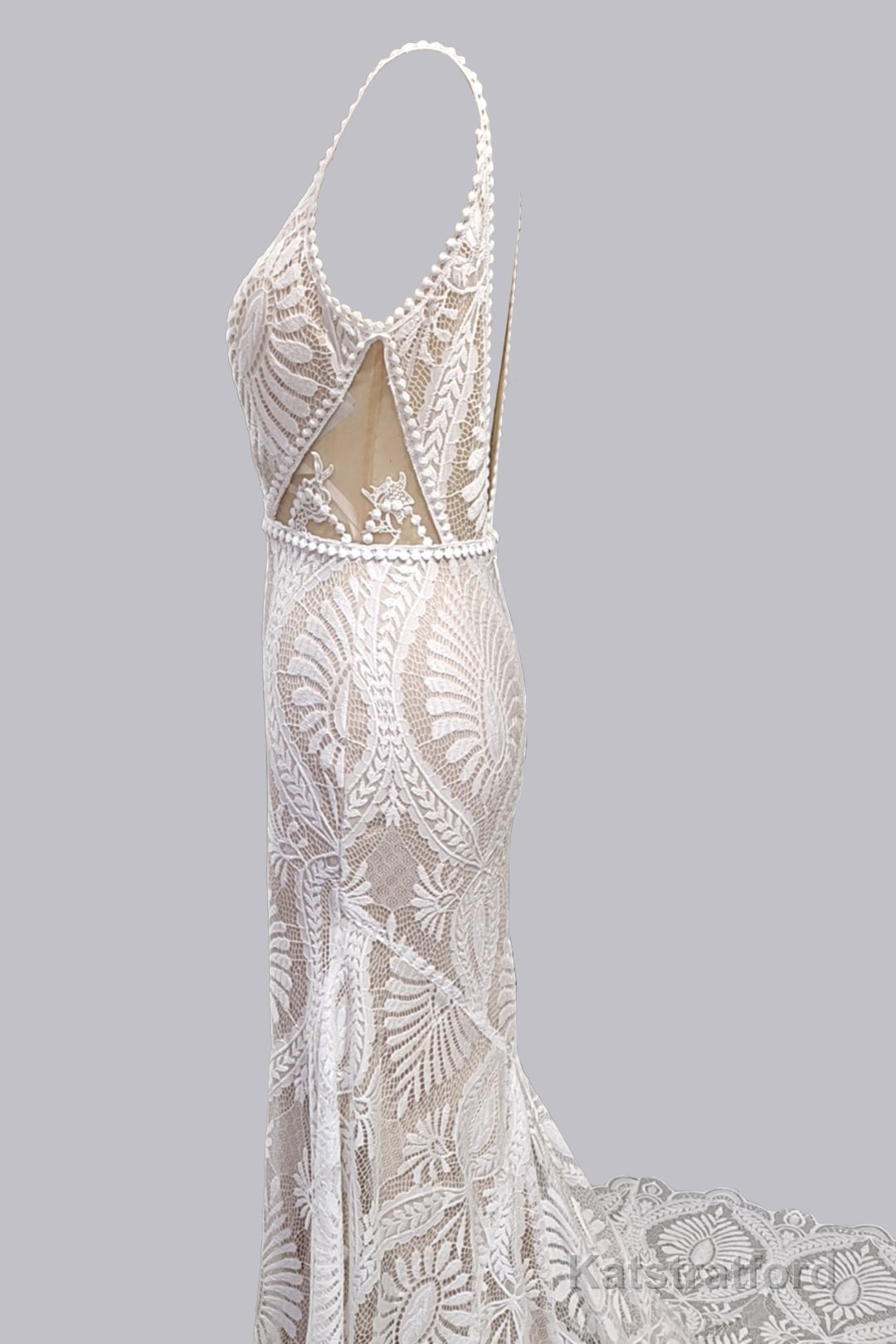 Elegant Spaghetti Straps V Neck Mermaid Lace Wedding Dresses