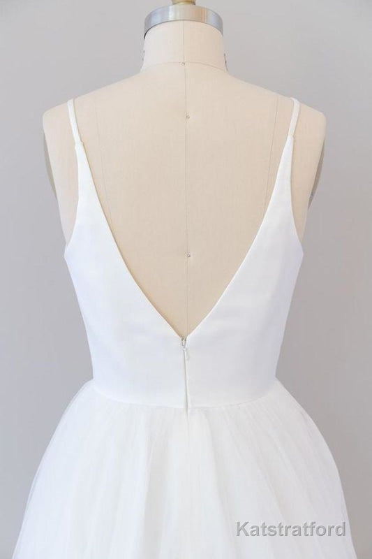 Beautiful V-neck Tulle A-line Wedding Dress