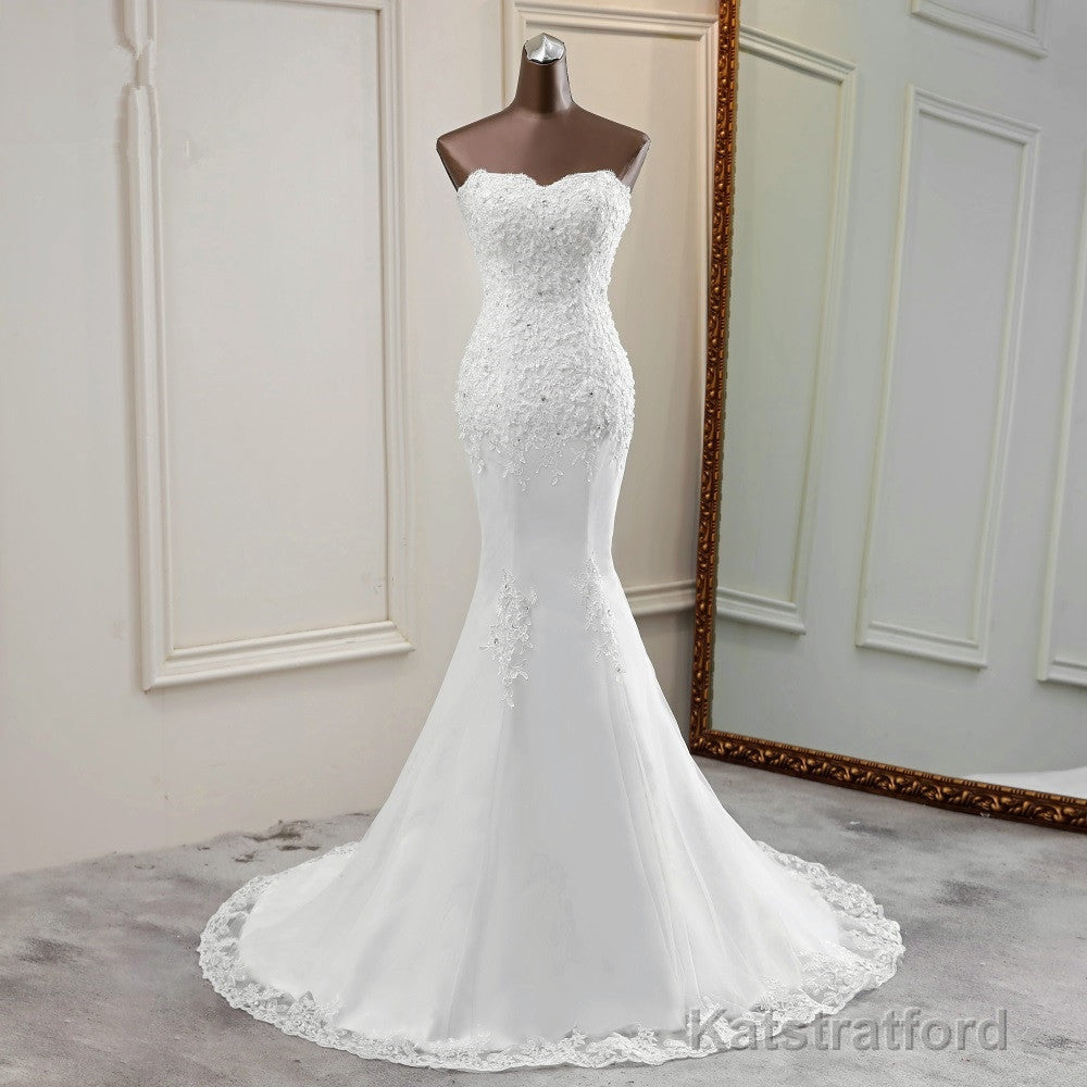 Chic Long Mermaid Strapless Lace Appliques Wedding Dress