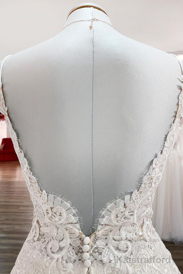 Classy Long A-line Tulle V Neck Sleeveless Lace Wedding Dress