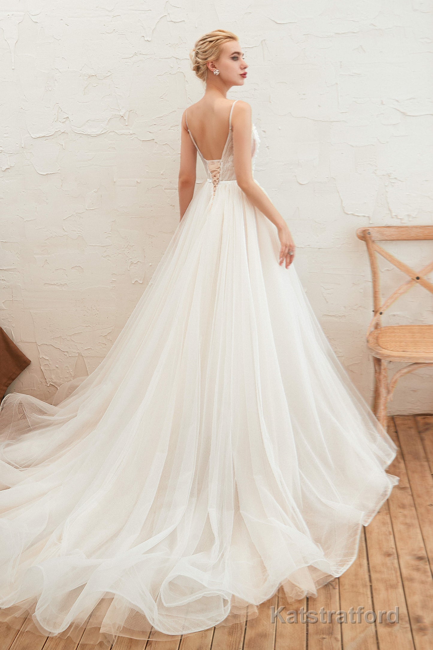 Deep V See Through Neck Bridal Dresses Spaghetti Straps Fairy Tulle Wedding Gowns