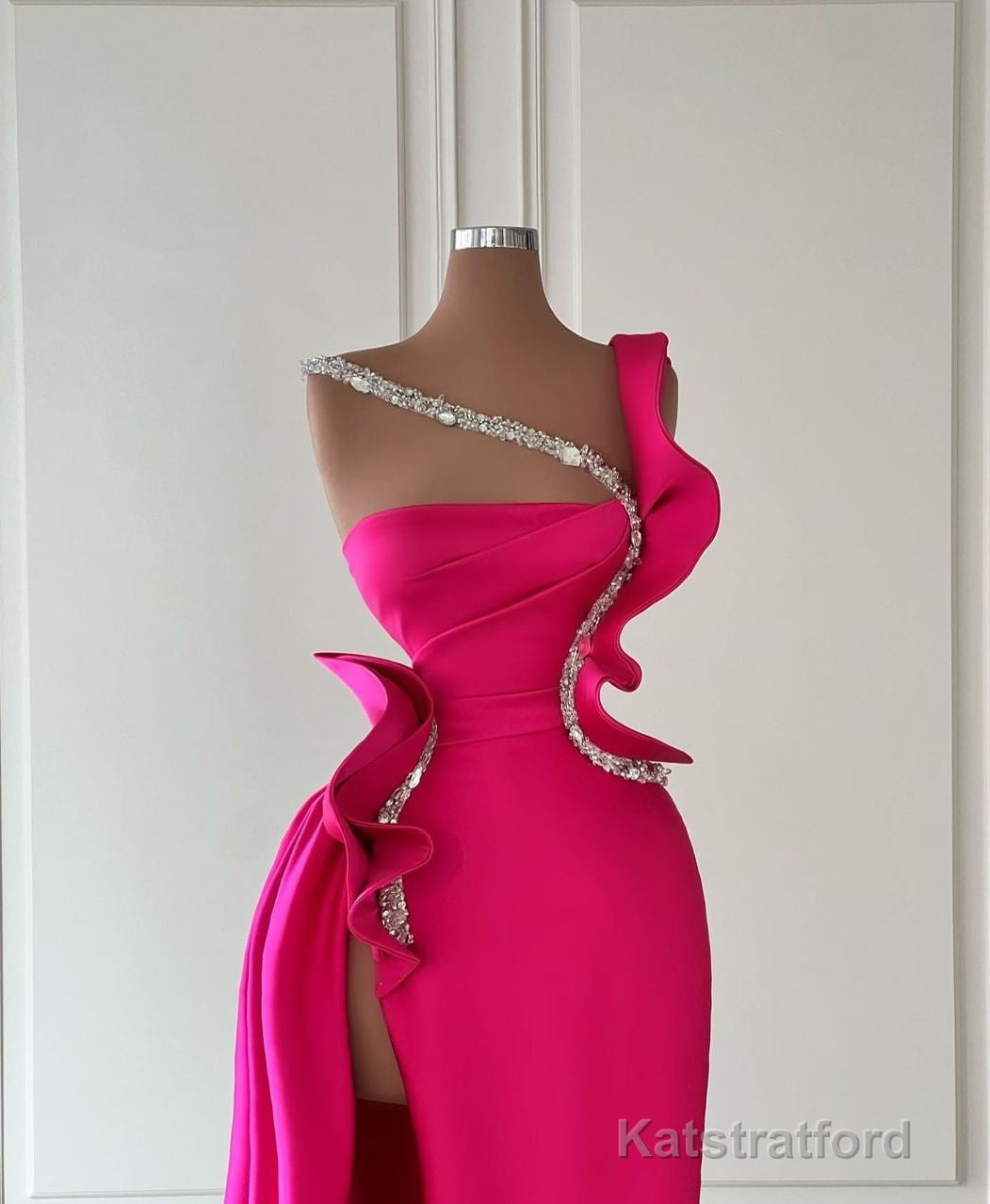 Elegant Long Glitter Sleeveless Front Split Long Prom Dresses With Ruffles Long