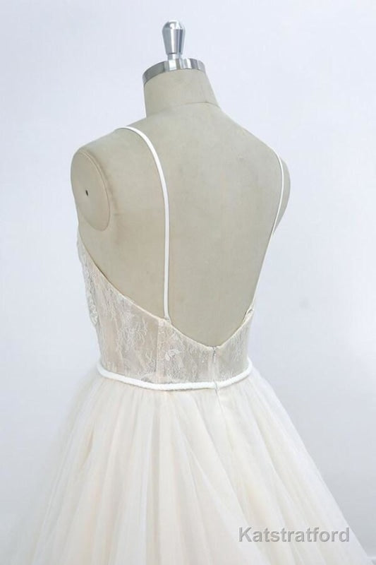 Eye-catching Appliques Tulle A-line Wedding Dress