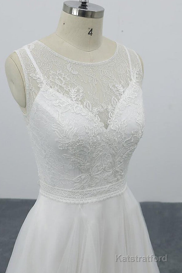 Graceful Long A-line Appliques Tulle Backless Wedding Dress