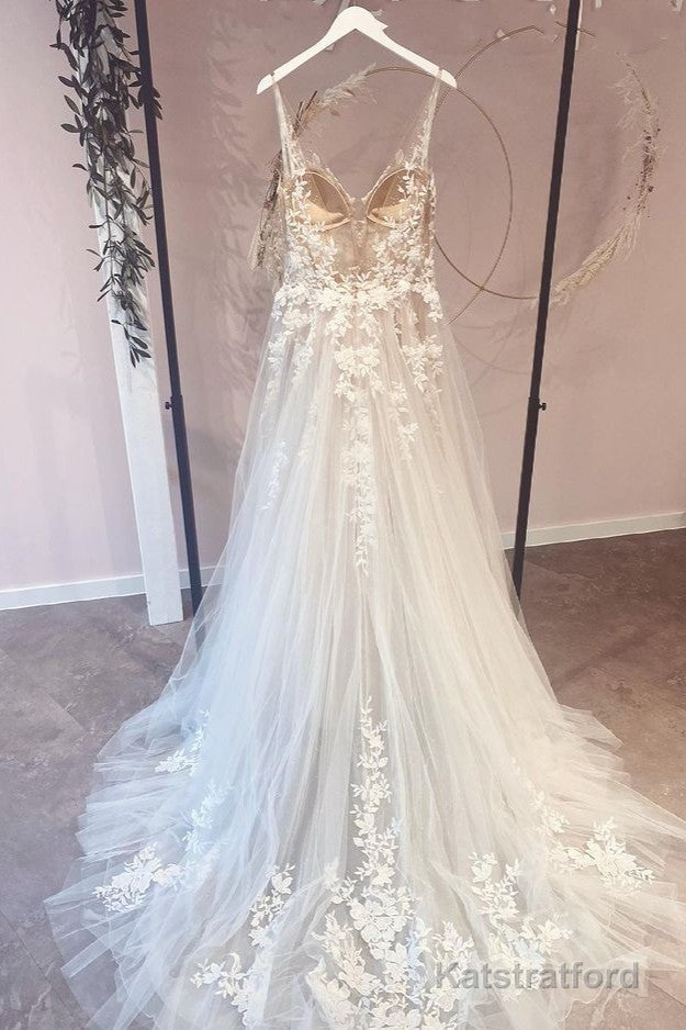 Long A-Line Appliques Lace Spaghetti Straps Sweetheart Tulle Wedding Dresses