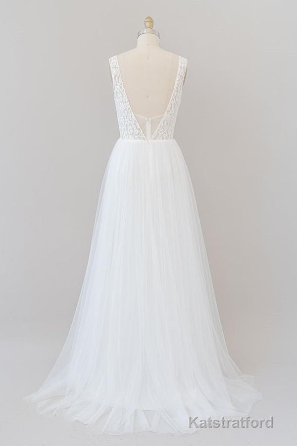Long A-line Open Back V-neck Lace Tulle Wedding Dress