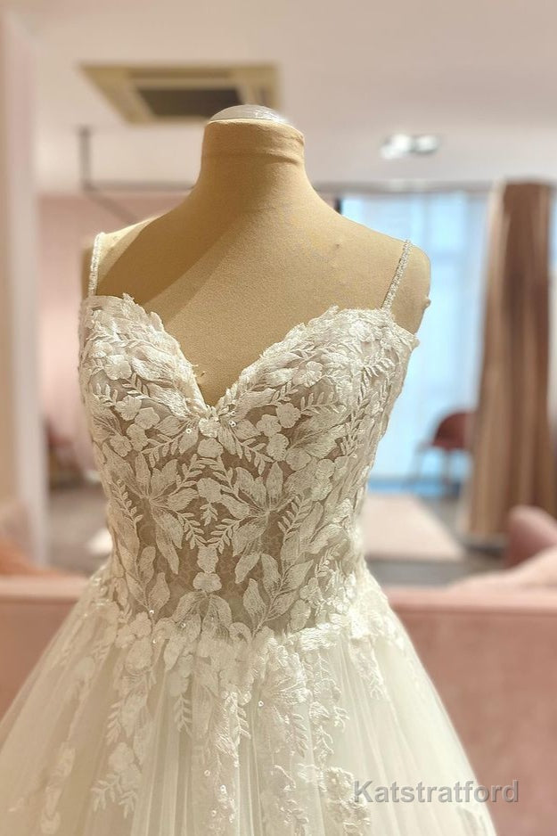 Long A-Line Spaghetti Straps Sweetheart Floral Lace Tulle Wedding Dress