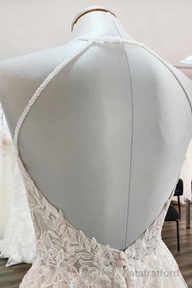 Long A-line Tulle Open Back Halter Sleeveless Lace Wedding Dresses