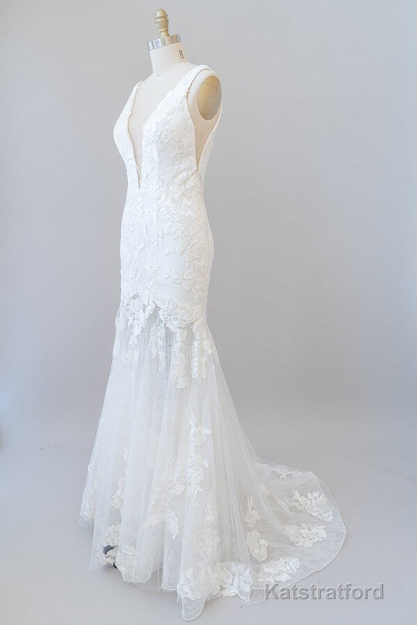 Long Mermaid V-neck Appliques Tulle Lace Wedding Dress