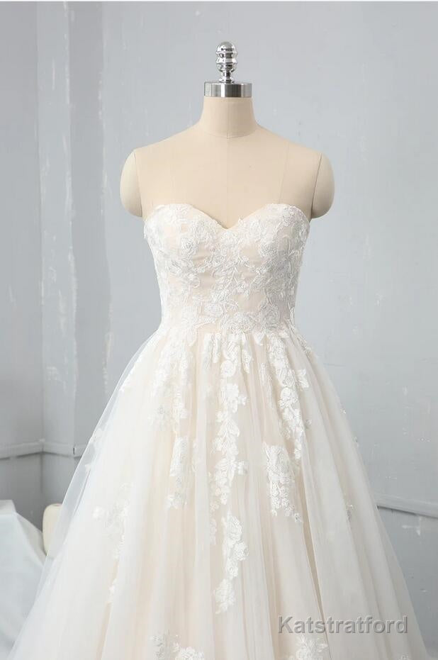 Long Sweetheart Backless Appliques Lace Tulle A-Line Wedding Dress