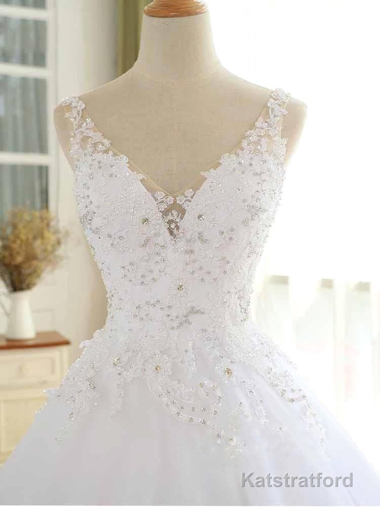 Luxurious Lace Beaded Wedding Dresses New Arrival V Neck Straps Long Ball Gown Wedding Party Bridal Dress