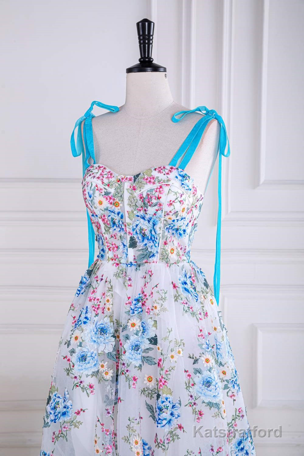 Blue and White Floral Bow Tie Straps A-line Tea-Length Prom Dress