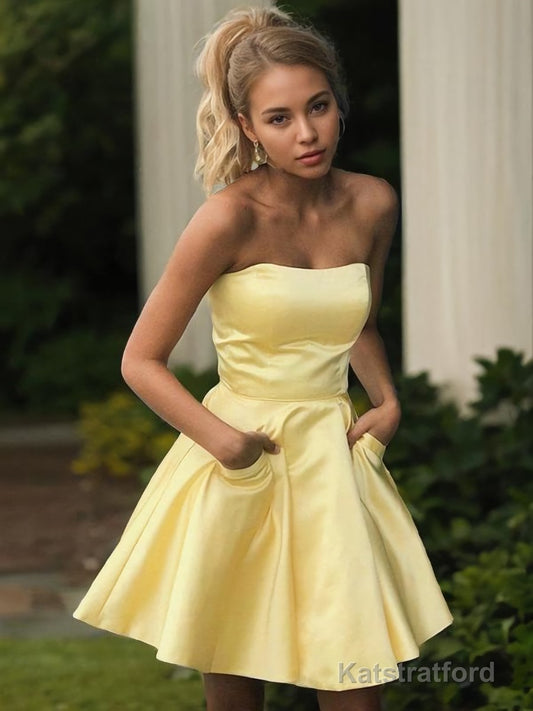 A-Line/Princess Strapless Short/Mini Satin Homecoming Dresses