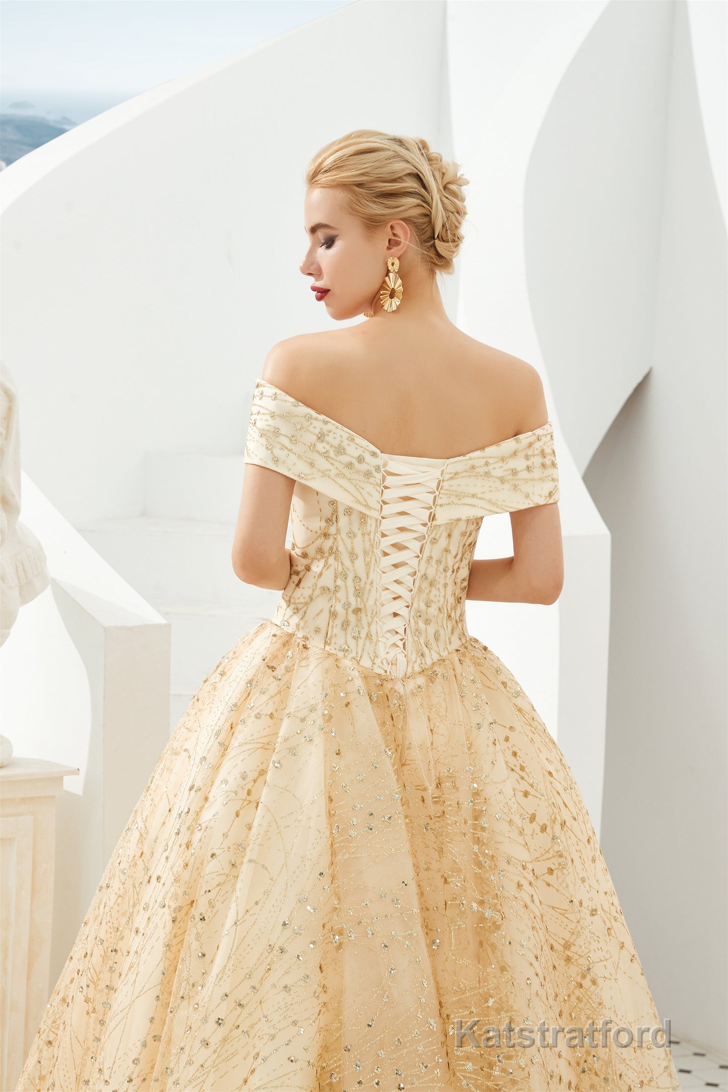 Champagne Gold Off-the-Shoulder Tulle Ball Gown Sequins Princess Prom Dresses for Girls