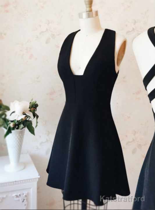 Cheap homecoming dresses Black V Neck Homecoming Dress