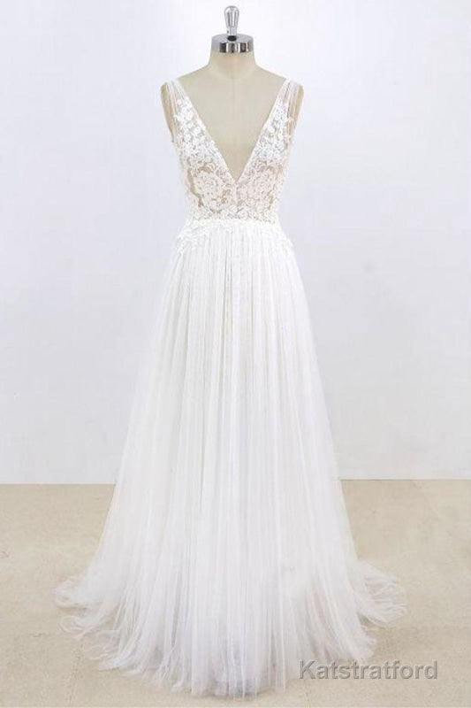 Deep V-neck Lace A-line Tulle Wedding Dress