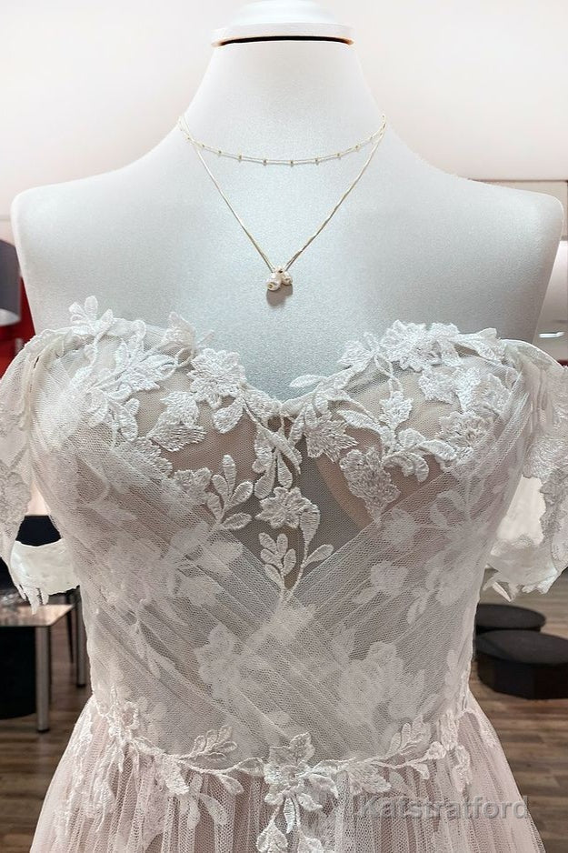 Gorgeous Long A-line Off-the-shoulder Tulle Appliques Lace Wedding Dress