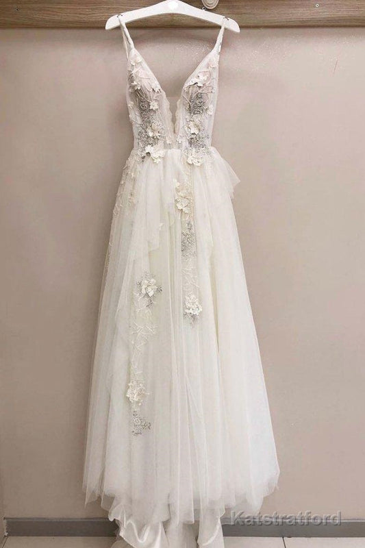 Long A-line Tulle V Neck Lace Applique Wedding Dress