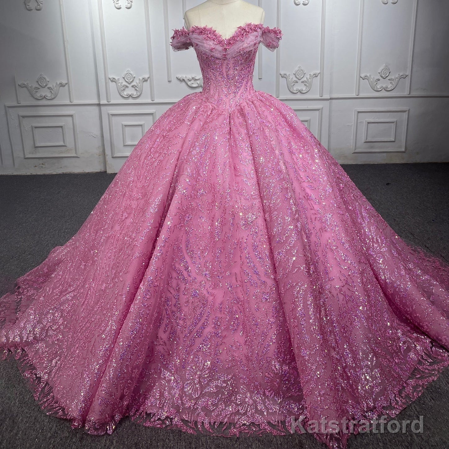 Quinceanera Dress Exquisite Quinceanera Dresses Ball Gown V-neck Sleeveless Prom Dresses
